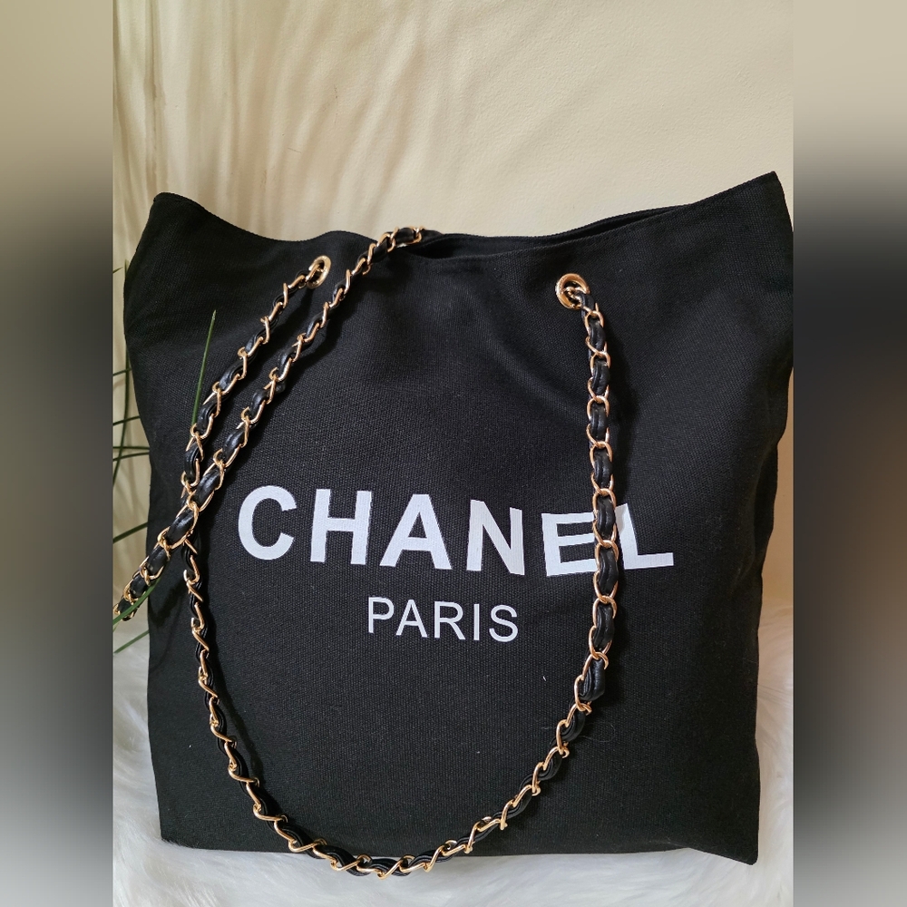 🖤 Chanel Shopper Tote 🖤 - Picture 9 of 10